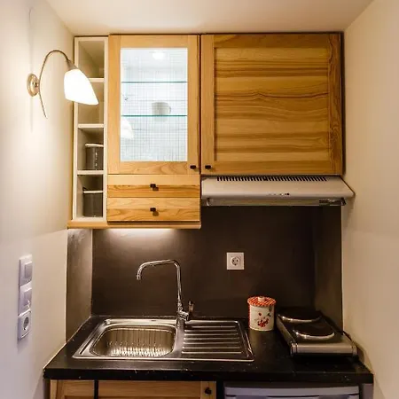 Apartment Sweet 4