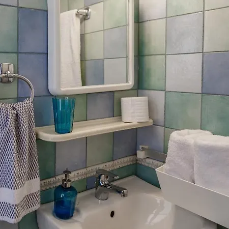 Apartment Sweet 4 *